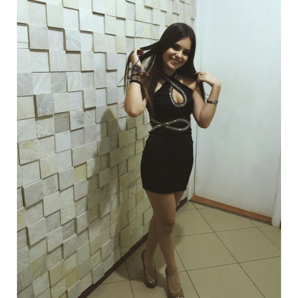 Em devidas ocasiões, Viih Tube também usava vestidos de festa