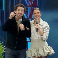 Estreia do 'Power Couple Brasil 2025' tem briga e tensão, mas novos apresentadores, Felipe Andreoli e Rafa Brites, decepcionam a web: 'Sem sal'