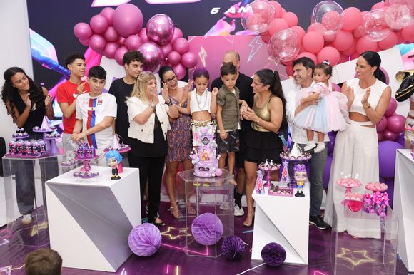 A festa da neta de Zezé Di Camargo teve como tema as Guerreiras do K-pop