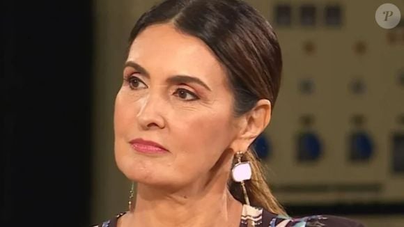 A jornalista Fátima Bernardes publicou um vídeo em suas redes sociais para falar sobre os desafios da maternidade.