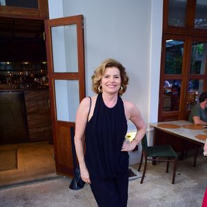 Debora Bloch na festa de Carolina Dieckmann