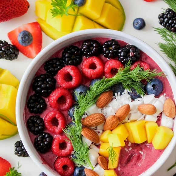 As frutas são alguns dos melhores alimentos para manter a saúde em dia e proteger os órgãos do nosso corpo