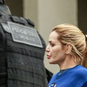 Segundo a denúncia do MP-SP, a organização investigada na Operação Vérnix seria dividida em três núcleos: decisório, operacional e financeiro. Marcola e Alejandro Juvenal Herbas Camacho Junior aparecem no núcleo decisório, enquanto Deolane Bezerra é apontada como integrante do núcleo financeiro. As informações foram divulgadas pelo g1