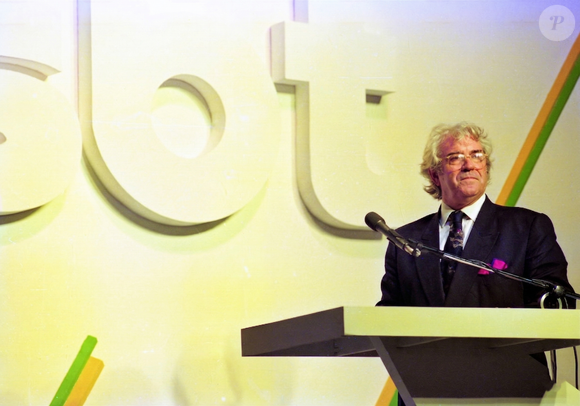 Morte de Juca de Oliveira: ator em foto do especial 'Noite dos Artistas' (SBT, 1994), que celebrou o encontro dos elencos de 'Éramos Seis' e 'As Pupilas do Sr. Reitor'