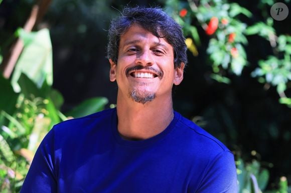 Durante uma entrevista ao jornal Extra, Jonathan contou que chegou a trabalhar como vendedor.