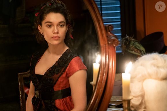 Sabrina Bartlett viveu Siena Rosso na 1ª temporada de 'Bridgerton' e deixou a história quando a personagem encerrou o caso com Anthony