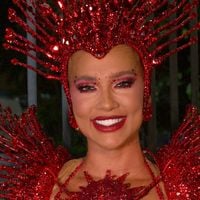 Virgínia leva 'amuleto' de R$ 11 mil para a Sapucaí: rainha de bateria da Grande Rio ganha presente de Vini Jr. antes de estreia e se emociona. 'Faltando você'
