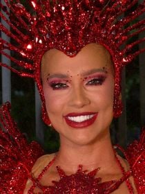 Virgínia leva 'amuleto' de R$ 11 mil para a Sapucaí: rainha de bateria da Grande Rio ganha presente de Vini Jr. antes de estreia e se emociona. 'Faltando você'