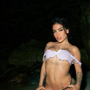 A web ficou em polvorosa após o vazamento do vídeo de MC Mirella, com internautas curiosos sobre um detalhe íntimo da funkeira