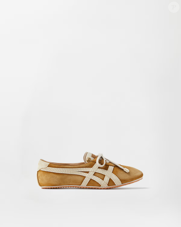 A nova collab da Versace com a Onitsuka Tiger colocou os tênis no centro das atenções, mas foi uma versão bem mais acessível da C&A que acabou roubando a cena