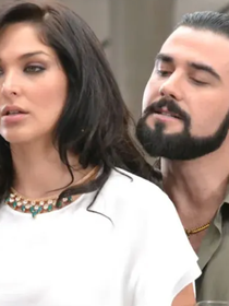 A Netflix rouba a atenção mundial com essa série inusitada, extremamente divertida e com tempero latino