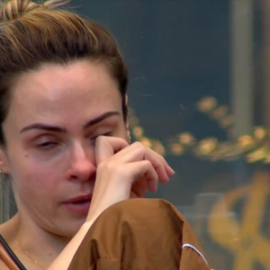 Ana Paula Renault se emociona no BBB 26 ao comentar desgaste psicológico e conflitos no reality