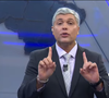 Joel Datena, de 48 anos, precisou passar por uma cirurgia de emergência na coluna após sentir fortes dores nas costas e, segundo informações do colunista Flávio Ricco, do Portal LeoDias, ainda não há previsão para seu retorno ao comando do "Brasil Urgente", na Band