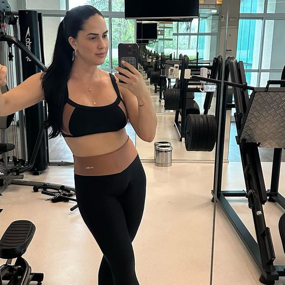 Graciele Lacerda ganharia R$ 570 mil pelo contrato que foi encerrado por conta da polêmica do perfil fake