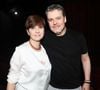 Lídia Brondi prestigiou o marido, Cássio Gabus Mendes, no teatro