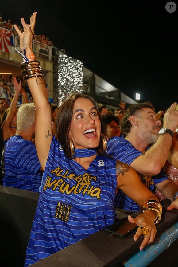 Gravidez de Carol Peixinho foi confirmada neste domingo (30) através das redes sociais