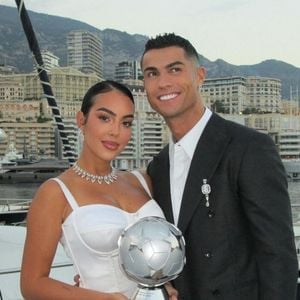Segundo o portal português Notícias ao Minuto, Cristiano Ronaldo e Georgina Rodríguez podem oficializar a união já neste sábado (1º), em uma cerimônia cercada de mistério na Quinta da Regaleira, em Sintra, Portugal