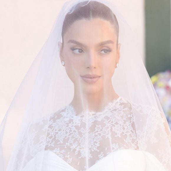 Giovanna Lancellotti revelou, em entrevista, que o vestido foi um sonho