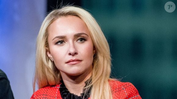 Mãe de uma menina, Hayden Panettiere enfrentou uma série de dificuldades após o nascimento de Kaya. A atriz relatou ter sofrido com depressão pós-parto durante dois anos e, posteriormente, perdeu a guarda da filha para Wladimir Klitschko. O assunto foi abordado por Hayden no programa ‘Red Table Talk’, em 2022