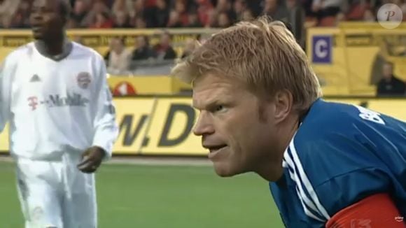 Goleiro da Copa, Oliver Kahn não conseguiu retirada de propaganda de video-game que representava goleiro loiro