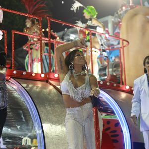 'Fantasia será pelada': Gretchen revela detalhe da roupa de carnaval no desfile de escola de samba em Vitória (ES) em 21 de fevereiro de 2025