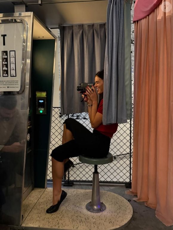 Look de Bruna Marquezine une praticidade e estilo e reforça o retorno do “simples bem-feito” à moda internacional