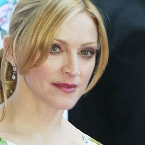 Madonna também já foi adepta dos fios lisos em diversas ocasiões