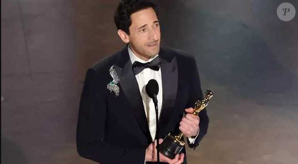 Adrien Brody se recusou a sair do palco após ganhar o prêmio de melhor ator no Oscar 2025