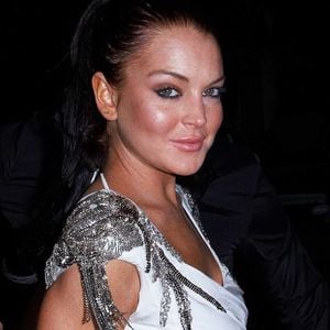 2010: mais uma vez morena, Lindsay Lohan clicada no Festival de Cinema de Cannes