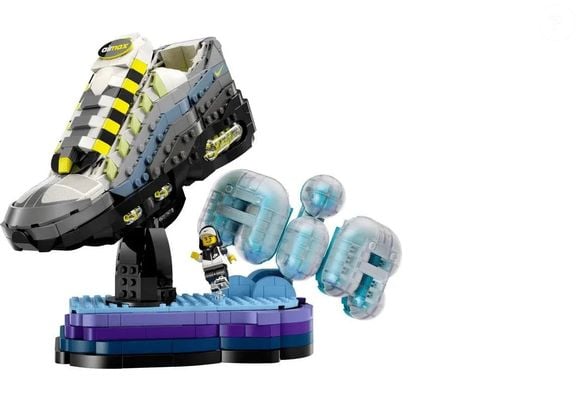 Time da Inglaterra recuperou um conjunto Lego do tênis Nike Air, que pode ser comprado por R$ 501