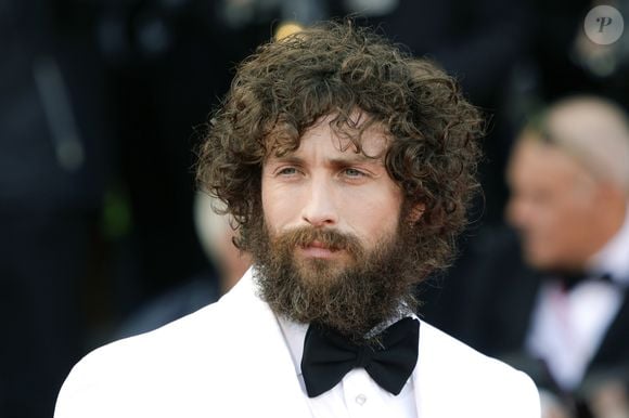 Logo depois aparece o britânico Aaron Taylor-Johnson (93,04%), reconhecido pelo contorno facial e harmonia das feições