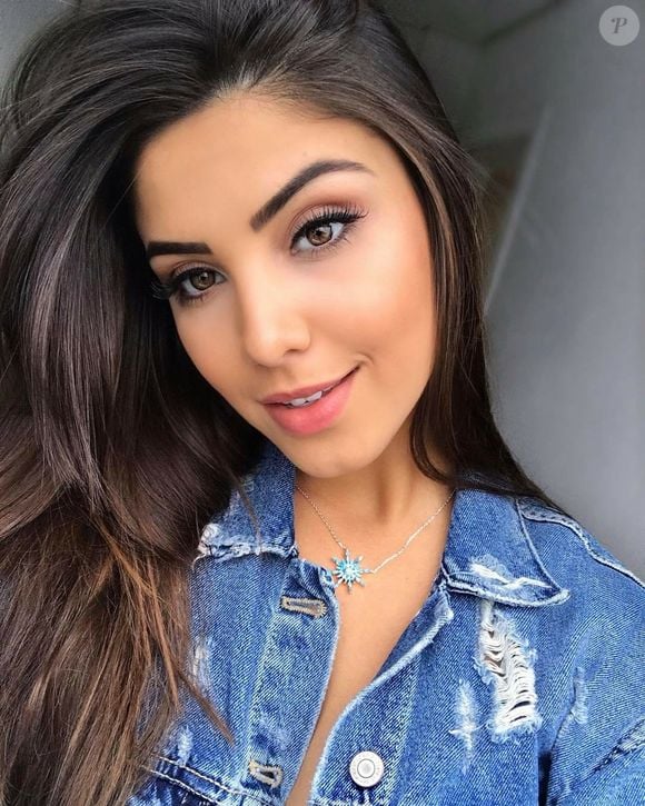 Gabriela Versiani antes de rinomodelação e preenchimento labial