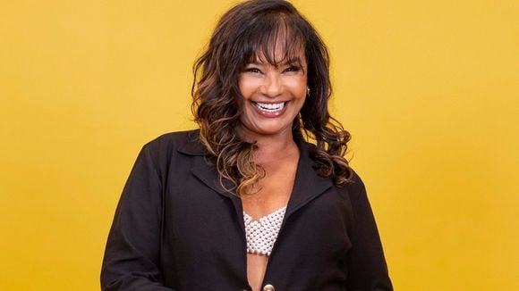 Antes e depois de Solange Couto, hoje no 'BBB 26': + de 20 fotos mostram as mudanças no corpo da atriz de 69 anos e reforçam sua auto-estima sempre