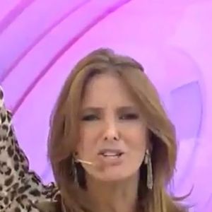 Ticiane Pinheiro exibiu o novo visual enquanto trabalhava na Record, no programa 'Melhor da Tarde'