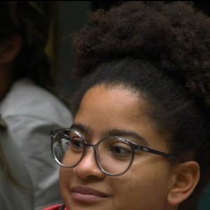 Milena, do 'BBB 26', completava o Top 3 de favoritos da enquete UOL