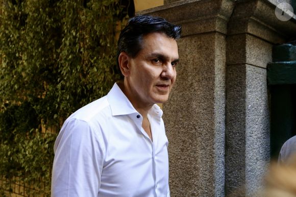 Corpo de Juca de Oliveira foi velado por Gabriel Chalita