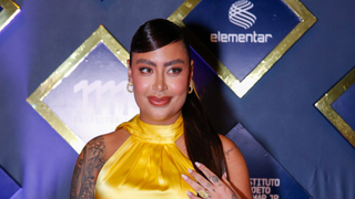 ‘Sempre entregando show de horrores’: look amarelo ovo de Rafaella Santos em leilão de Neymar vira chacota na web