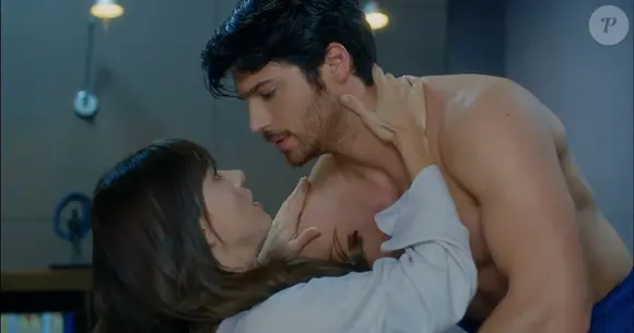 Nazlı e Ferit começam uma relação sem saber quem são de verdade — e a revelação vai pegar fogo como azeite na frigideira.