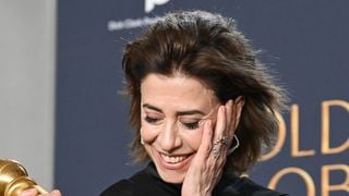 Qual é o segredo da pele de Fernanda Torres? Vencedora do Globo de Ouro revela cuidados e dá dica MEGA inusitada: 'Implante de...'
