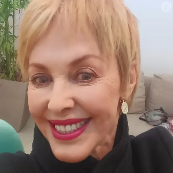 Aldine Müller, de Rainha da Sucata, agora fala sobre longevidade na internet