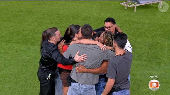 Vilma é consolada pela casa após eliminação de Diogo Almeida do 'BBB 25'