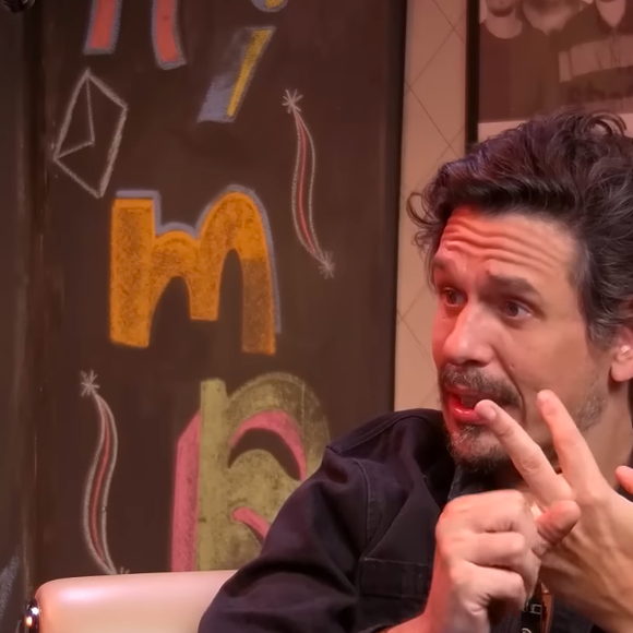 "Tem um outro ator, famoso e tal, que imita ele em tudo. Chay compra um relógio, ele compra também. Ele compra um carro antigo, o outro compra um carro antigo. O jeito de atuar... Ele imita o personagem do Chay", disparou João Vicente de Castro