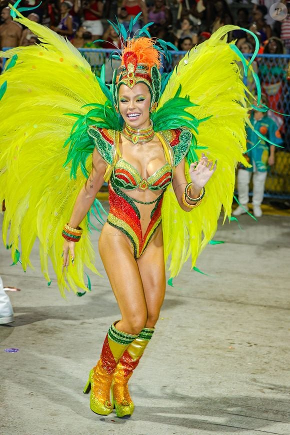 Fantasia de Bia Michelle no Salgueiro traz referências a Tarsila do Amaral