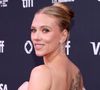 Atriz Scarlett Johansson evita selfies no dia a dia e revela motivo em entrevista