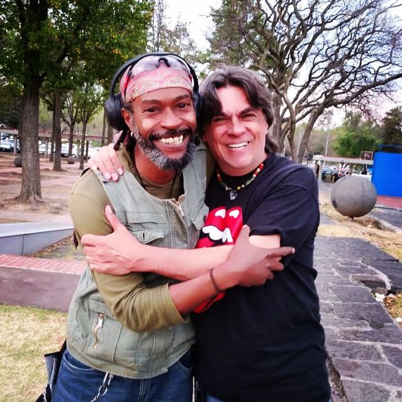 Recentemente, Pedro Valdez posou ao lado de Álvaro Cerviño, que interpretou o pai de Maria Joaquina em 'Carrossel'