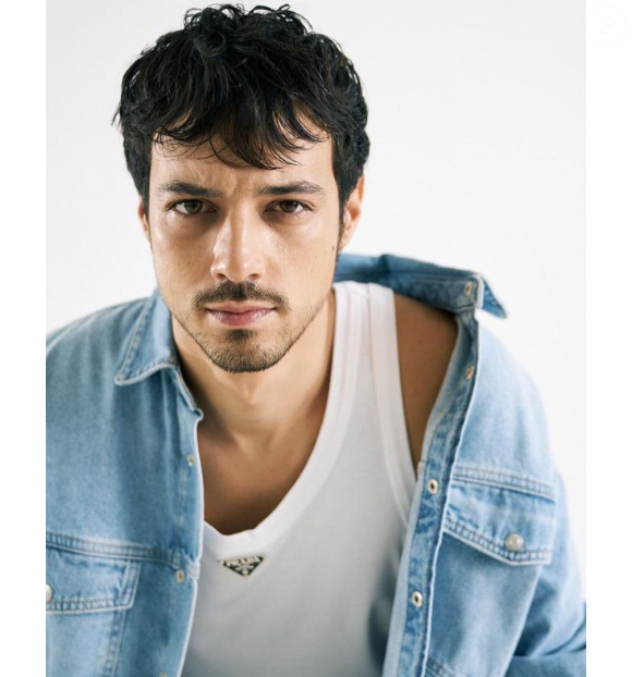 Mert Yazıcıoğlu: O bonitão de 32 anos estrelou 'Love 101', uma série que lembra 'Elite'.