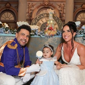 Zezé Di Camargo se vestiu de príncipe da festa da filha mais nova
