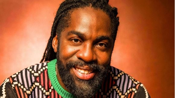'Não tem como voltar atrás': aos 47 anos e mais de três décadas de carreira, Lázaro Ramos desabafa sobre representatividade e destaca amigo como o 1º autor negro de novelas