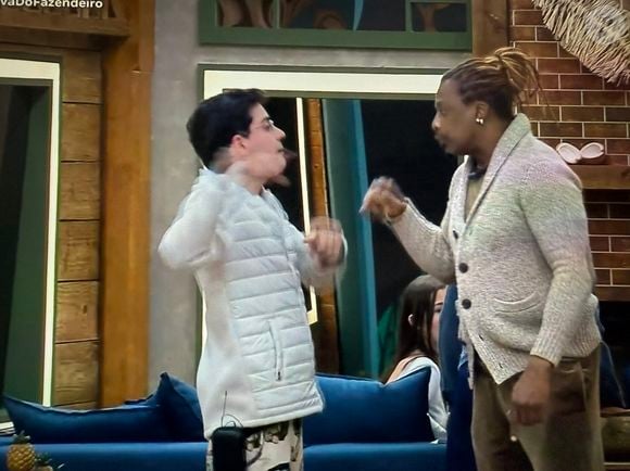 Dudu Camargo é um dos que mais briga em 'A Fazenda 17'