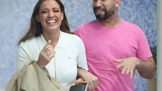 É o Brasil do Brasiiiiil! Confirmados no 'BBB 25', Gil do Vigor e Beatriz do Brás são clicados 'tricotando' em aeroporto do Rio